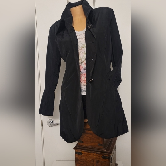 Votre Nom Trench Coat Perfect for Fall - Picture 3 of 14